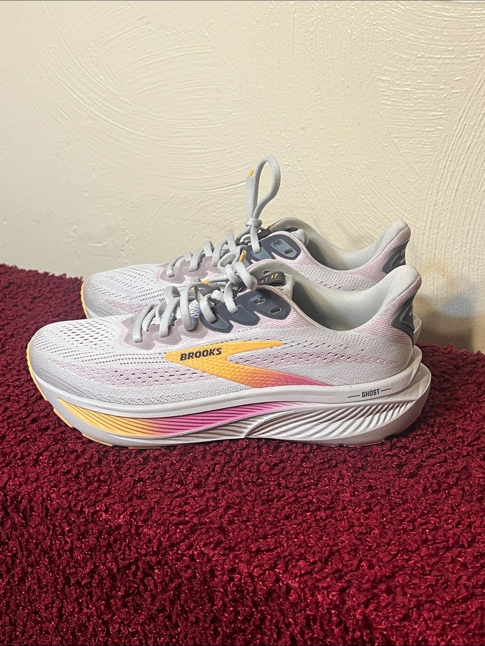 Brooks Ghost 17 Running Shoes Oyster Apricot Pink Women's Size 8.5 Wide Sneakers